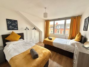 Photo 8- click for photo gallery